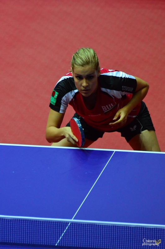 Анелия Карова